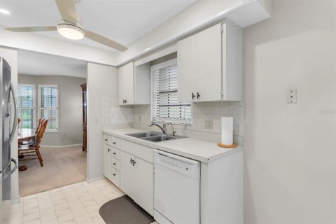 Copropriété à vendre à New Port Richey, Floride: 2 chambres, 124.02 m2 № 1917229 - photo 8