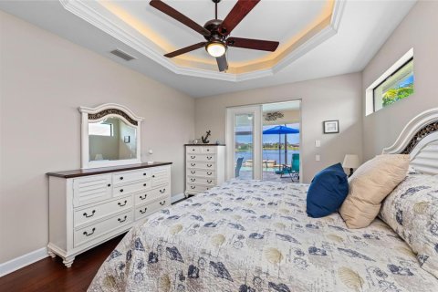 House in Punta Gorda, Florida 3 bedrooms, 189.52 sq.m. № 1877304 - photo 24