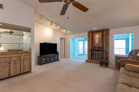 Condo in Ormond Beach, Florida, 3 bedrooms  № 1629808 - photo 11