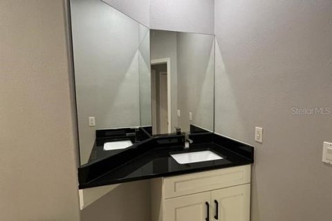 Villa ou maison à louer à Kissimmee, Floride: 3 chambres, 150.22 m2 № 2148985 - photo 12