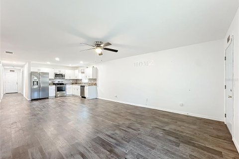 Villa ou maison à vendre à Tavares, Floride: 3 chambres, 114.27 m2 № 1845077 - photo 5