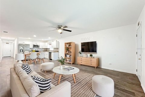 Villa ou maison à vendre à Tavares, Floride: 3 chambres, 114.27 m2 № 1845077 - photo 9