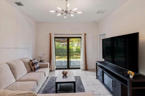 Copropriété à vendre à Doral, Floride: 2 chambres, 104.89 m2 № 1990415 - photo 3
