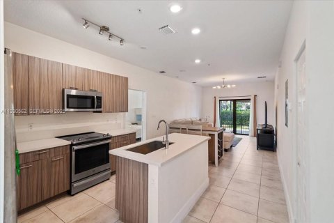 Copropriété à vendre à Doral, Floride: 2 chambres, 104.89 m2 № 1990415 - photo 1