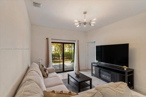 Copropriété à vendre à Doral, Floride: 2 chambres, 104.89 m2 № 1990415 - photo 8