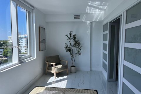 Condominio en alquiler en Miami Beach, Florida, 1 dormitorio, 70.61 m2 № 2075631 - foto 21