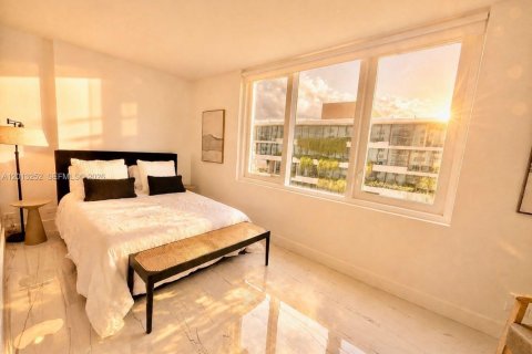 Condominio en alquiler en Miami Beach, Florida, 1 dormitorio, 70.61 m2 № 2075631 - foto 15