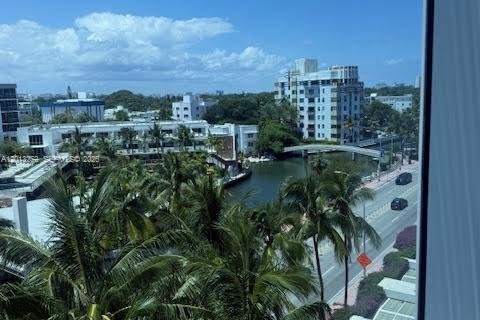 Condominio en alquiler en Miami Beach, Florida, 1 dormitorio, 70.61 m2 № 2075631 - foto 14