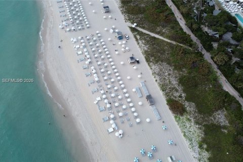 Condominio en alquiler en Miami Beach, Florida, 1 dormitorio, 70.61 m2 № 2075631 - foto 3