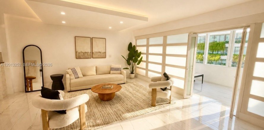Condominio en Miami Beach, Florida, 1 dormitorio № 2075631