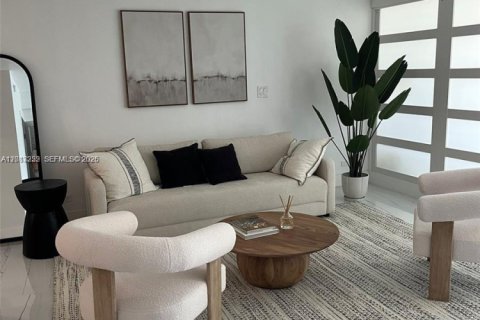 Condominio en alquiler en Miami Beach, Florida, 1 dormitorio, 70.61 m2 № 2075631 - foto 19