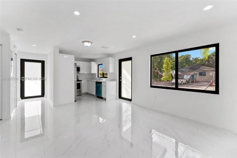 Casa en alquiler en Goulds, Florida, 3 dormitorios, 126.53 m2 № 2009952 - foto 11