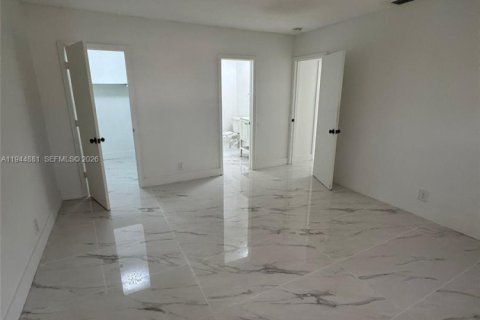 Apartment in Fort Lauderdale, Florida 2 bedrooms, 92.9 sq.m. № 2001418 - photo 9