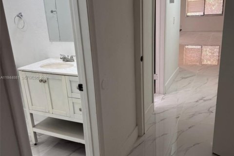 Apartment in Fort Lauderdale, Florida 2 bedrooms, 92.9 sq.m. № 2001418 - photo 7