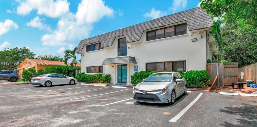 Apartment in Fort Lauderdale, Florida 2 bedrooms, 92.9 sq.m. № 2001418