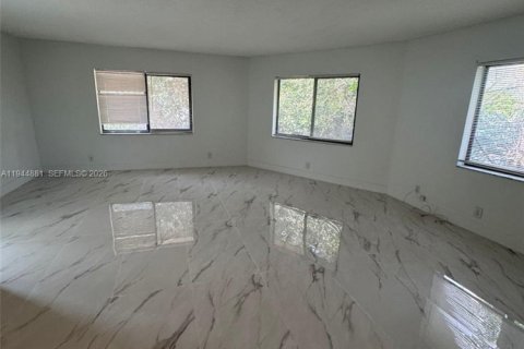 Apartment in Fort Lauderdale, Florida 2 bedrooms, 92.9 sq.m. № 2001418 - photo 4