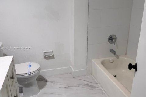 Apartment in Fort Lauderdale, Florida 2 bedrooms, 92.9 sq.m. № 2001418 - photo 8