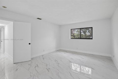 Apartamento en alquiler en Fort Lauderdale, Florida, 2 dormitorios, 92.9 m2 № 2001418 - foto 17