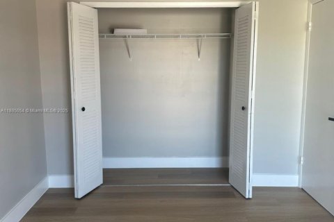 Copropriété à vendre à Miami, Floride: 2 chambres, 65.59 m2 № 1930528 - photo 16