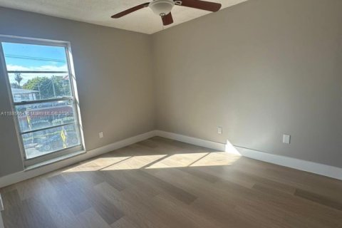 Copropriété à vendre à Miami, Floride: 2 chambres, 65.59 m2 № 1930528 - photo 14