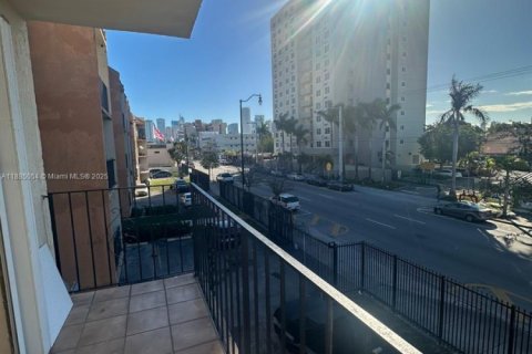 Copropriété à vendre à Miami, Floride: 2 chambres, 65.59 m2 № 1930528 - photo 19