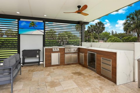 House in West Palm Beach, Florida 4 bedrooms, 389.35 sq.m. № 2247598 - photo 26