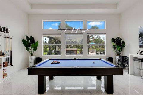 House in West Palm Beach, Florida 4 bedrooms, 389.35 sq.m. № 2247598 - photo 16