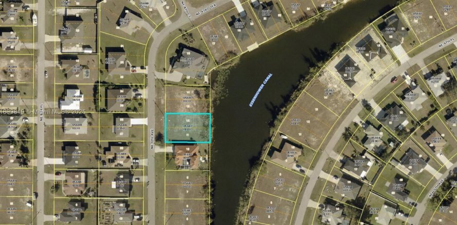 Terrain à Cape Coral, Floride № 2034434