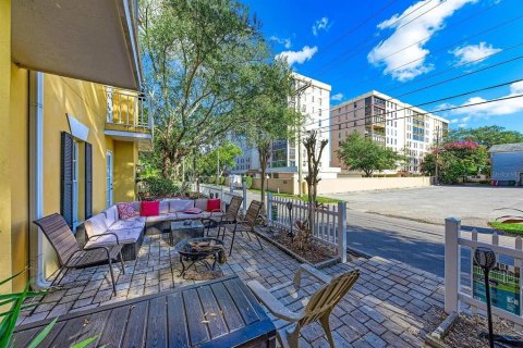 Condo in Tampa, Florida, 2 bedrooms  № 1870228 - photo 17