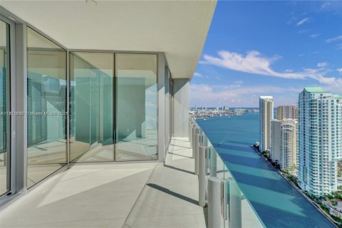 Condominio en venta en Miami, Florida, 2 dormitorios, 154.78 m2 № 1762575 - foto 15