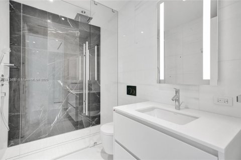Condominio en venta en Miami, Florida, 2 dormitorios, 154.78 m2 № 1762575 - foto 5