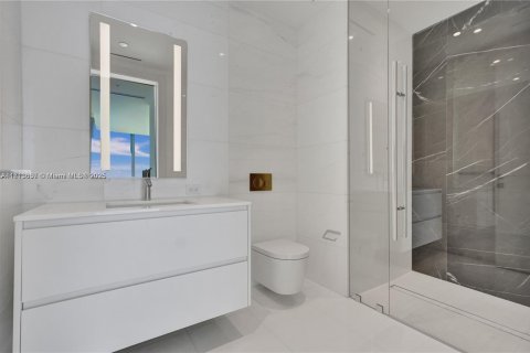 Condominio en venta en Miami, Florida, 2 dormitorios, 154.78 m2 № 1762575 - foto 14