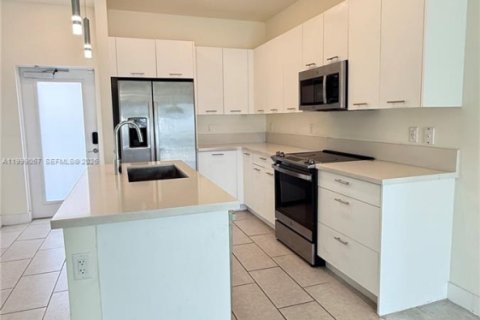 Copropriété à vendre à Doral, Floride: 3 chambres, 104.42 m2 № 2060722 - photo 9