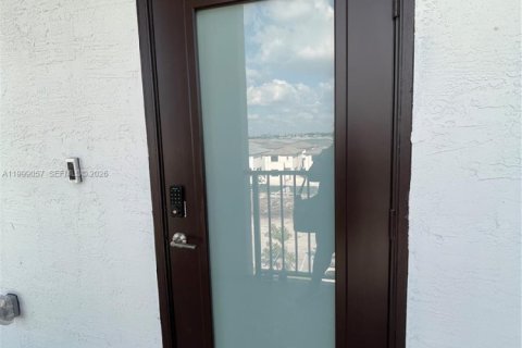 Copropriété à vendre à Doral, Floride: 3 chambres, 104.42 m2 № 2060722 - photo 5