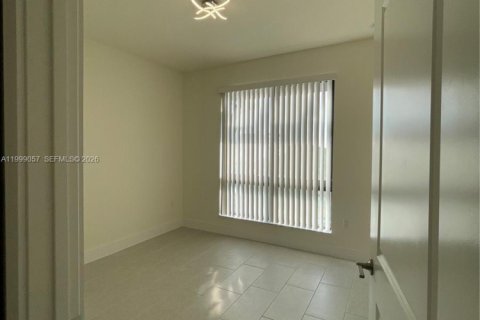 Copropriété à vendre à Doral, Floride: 3 chambres, 104.42 m2 № 2060722 - photo 13