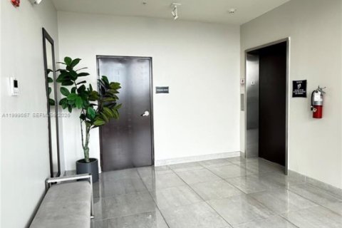 Copropriété à vendre à Doral, Floride: 3 chambres, 104.42 m2 № 2060722 - photo 28