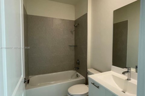 Copropriété à vendre à Doral, Floride: 3 chambres, 104.42 m2 № 2060722 - photo 25