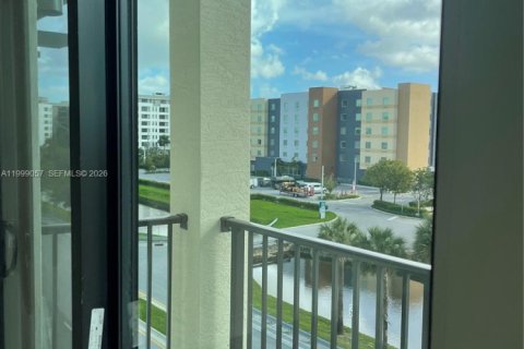 Copropriété à vendre à Doral, Floride: 3 chambres, 104.42 m2 № 2060722 - photo 14