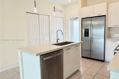 Copropriété à vendre à Doral, Floride: 3 chambres, 104.42 m2 № 2060722 - photo 8