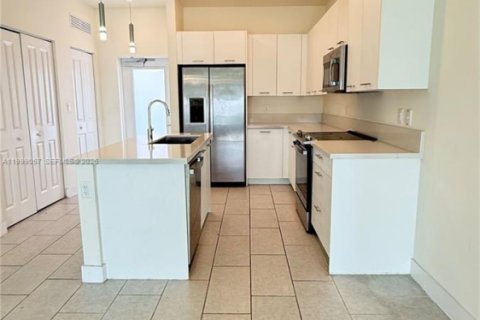 Copropriété à vendre à Doral, Floride: 3 chambres, 104.42 m2 № 2060722 - photo 7