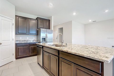 House in Plant City, Florida 4 bedrooms, 189.06 sq.m. № 1827019 - photo 12