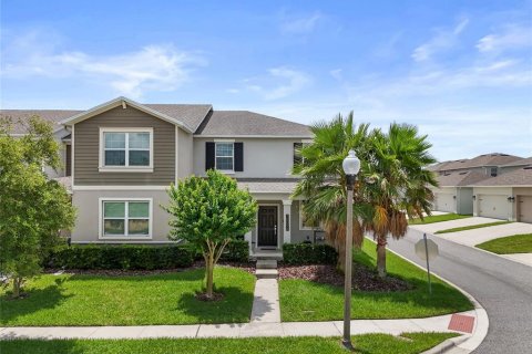 Adosado en venta en Winter Garden, Florida, 3 dormitorios, 159.51 m2 № 1757984 - foto 1