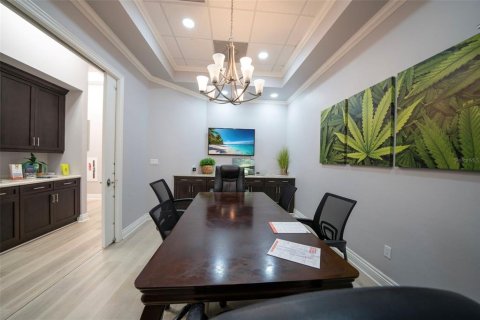 Propiedad comercial en alquiler en Bonita Springs, Florida, 1070.61 m2 № 1624674 - foto 13