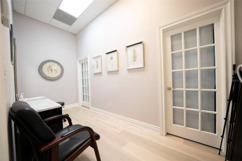 Propiedad comercial en alquiler en Bonita Springs, Florida, 1070.61 m2 № 1624674 - foto 14