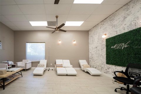 Propiedad comercial en alquiler en Bonita Springs, Florida, 1070.61 m2 № 1624674 - foto 19