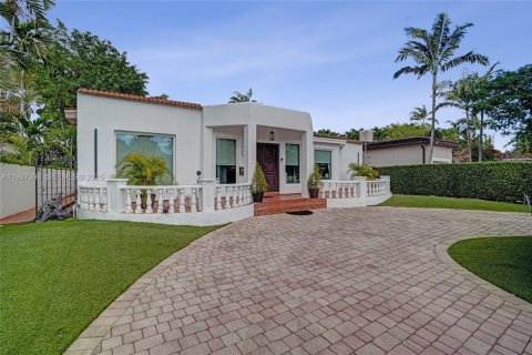 Casa en venta en Miami, Florida, 5 dormitorios, 295.15 m2 № 1986270 - foto 6
