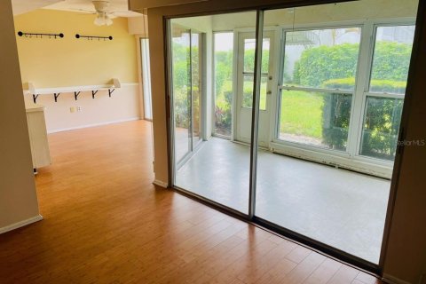 Condominio en venta en Clearwater, Florida, 2 dormitorios, 117.99 m2 № 1733468 - foto 9