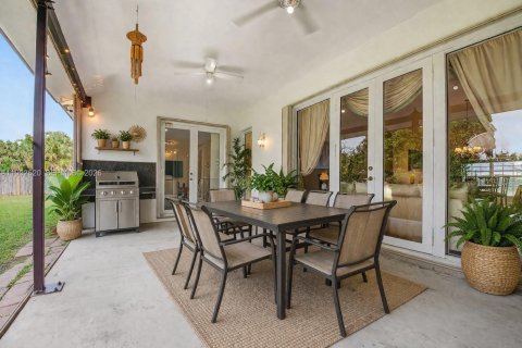 Casa en venta en Miami, Florida, 4 dormitorios, 260.59 m2 № 2057301 - foto 7