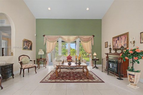 Casa en venta en Miami, Florida, 4 dormitorios, 260.59 m2 № 2057301 - foto 4