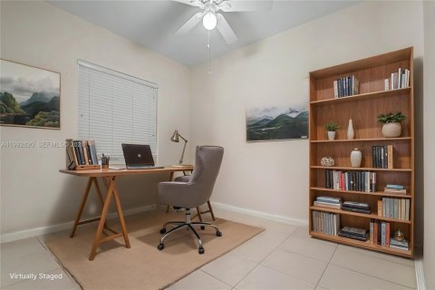 Casa en venta en Miami, Florida, 4 dormitorios, 260.59 m2 № 2057301 - foto 27